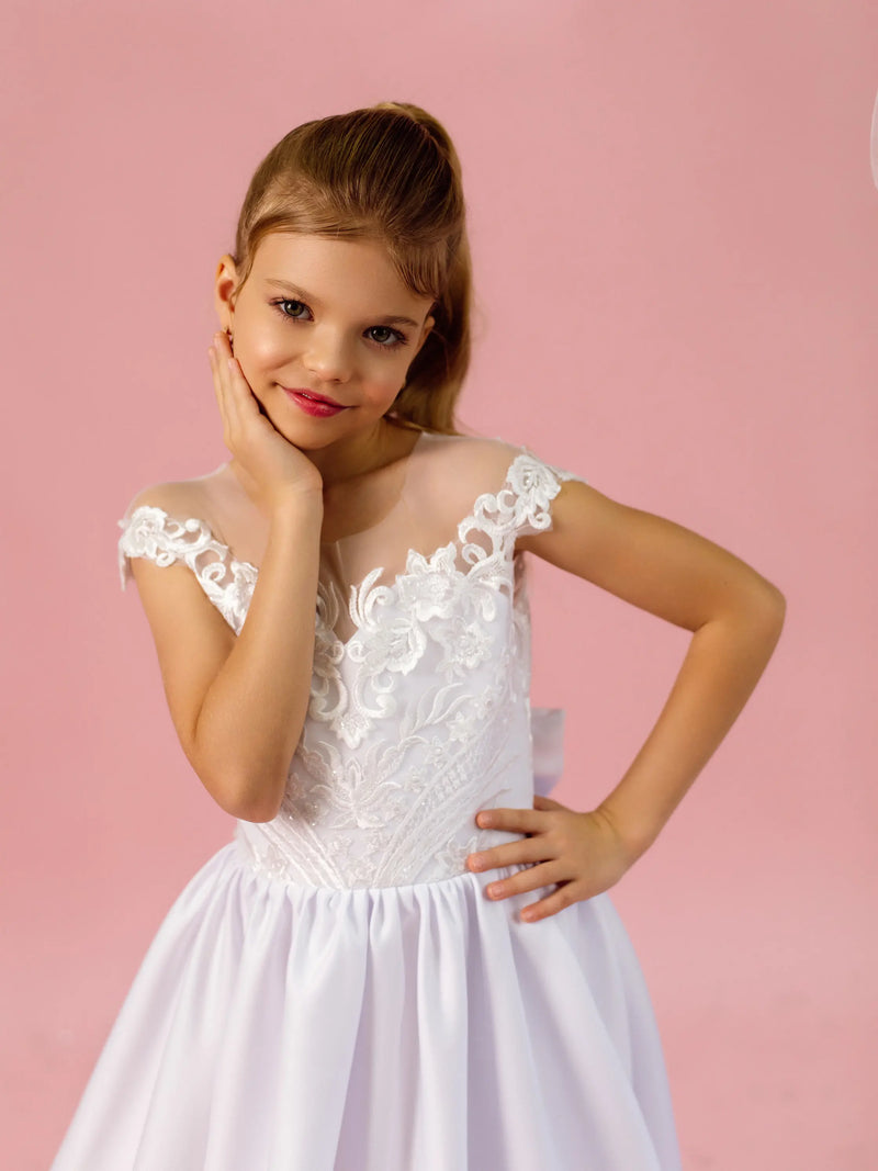 Sandra without sleeves lace tulle flower girl dress