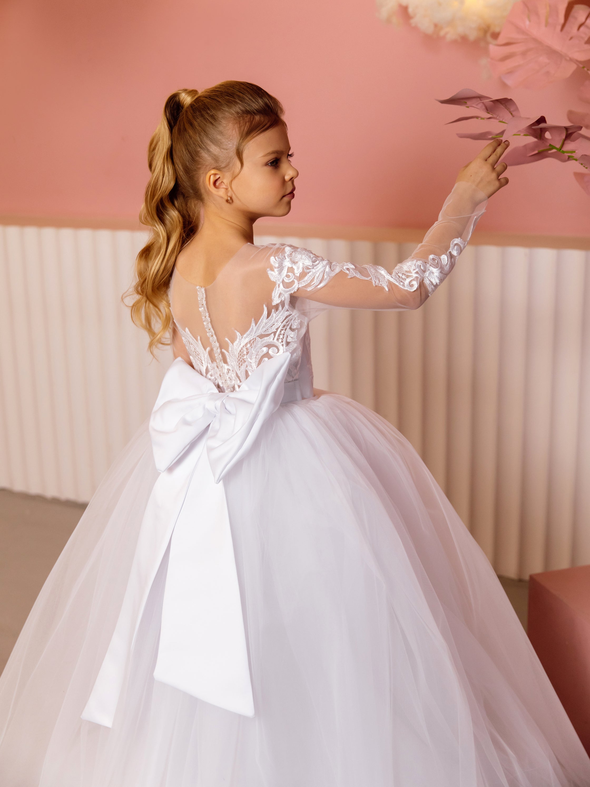 Sandra lace tulle flower girl dress Boutique De harme Sandra lace tulle flower girl dress Boutique De harme