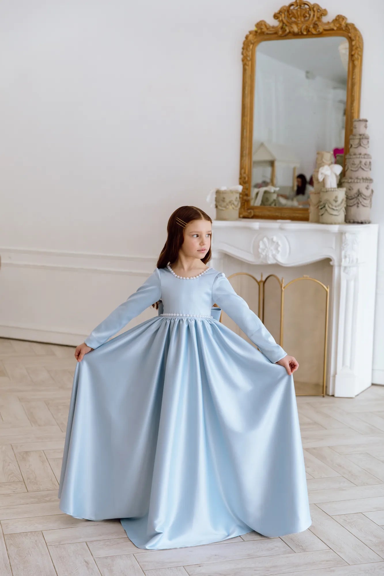 Miranda satin flower girl dress for weddings, communions and birthday parties Miranda satin flower girl dress for weddings, communions and birthday parties